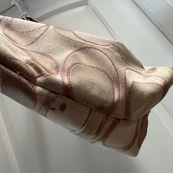 Coach Poppy signature jacquard purse - Picture 4 of 10